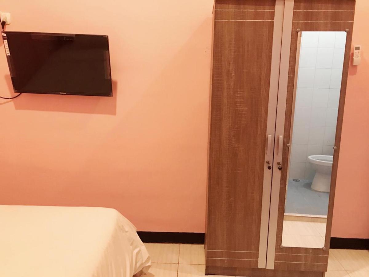 ホテル ルームz バジェット【ペット可】 スマラン エクステリア 写真